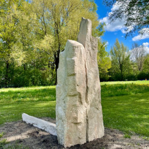 MITEINANDER- Skulptur von Hannes. L. Götz im Bürgerpark Gröbenzell