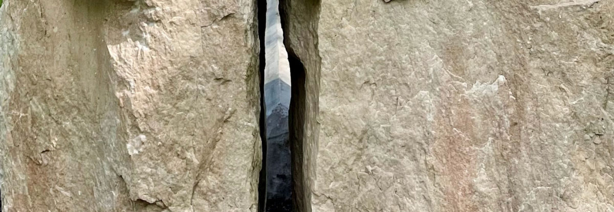 MITEINANDER- Skulptur von Hannes. L. Götz im Bürgerpark Gröbenzell